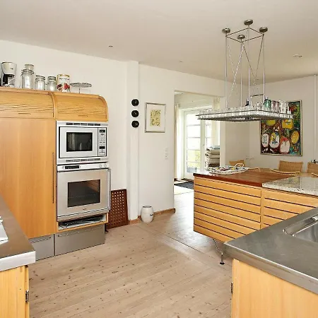 5 Person In Skagen-by Traum * Skagen